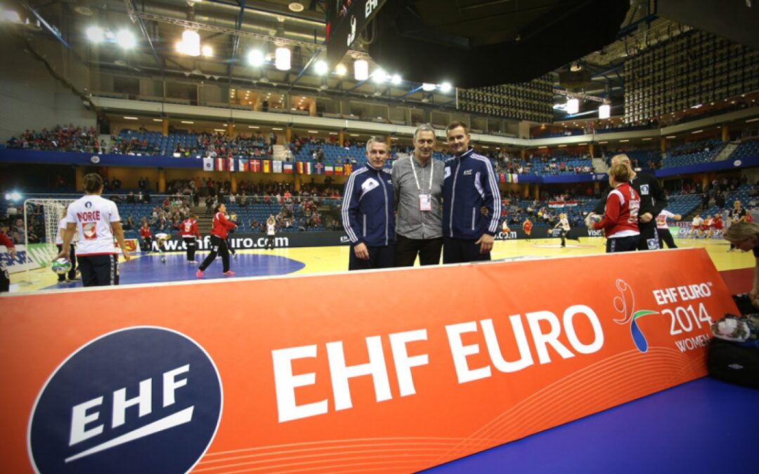 projekt-dialog coacht die Schiedsrichter der EURO 2014 HUN/CRO